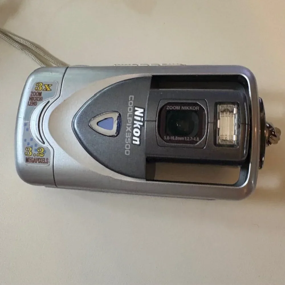 Nikon Coolpix 3500 3.2 MP Digital Camera – Retro Compact – Tested